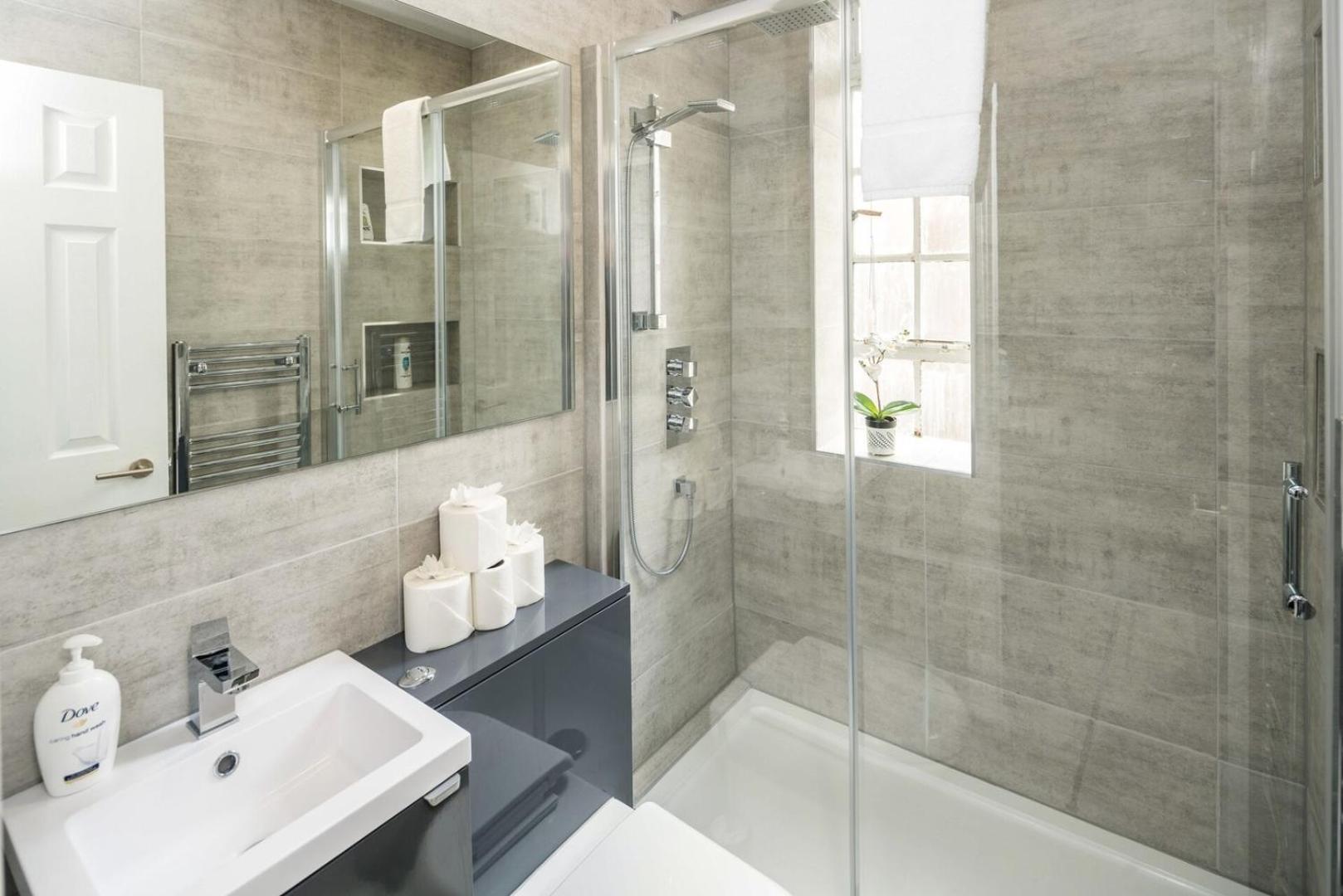 New Sleek & Modern Studio In The Heart Of Chelsea Londra Exterior foto
